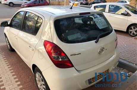 2010' Hyundai i20 יונדאי אינספייר photo #2
