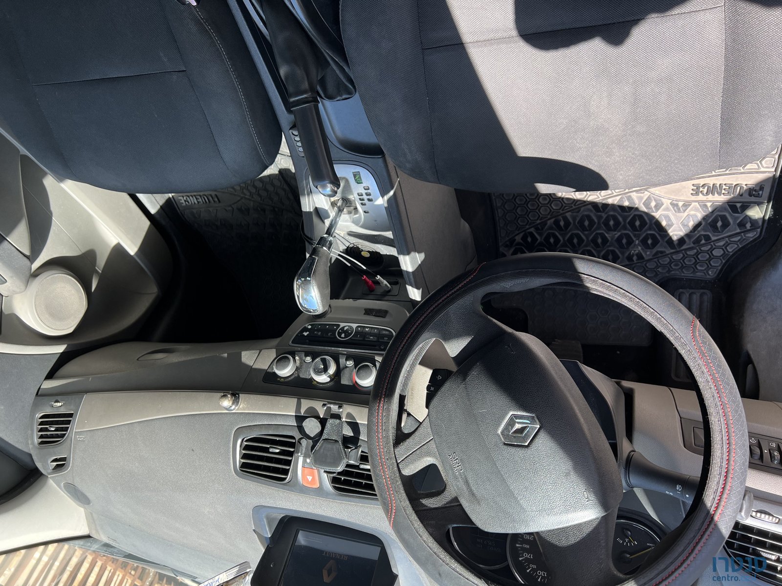 2010' Renault Fluence רנו פלואנס photo #1