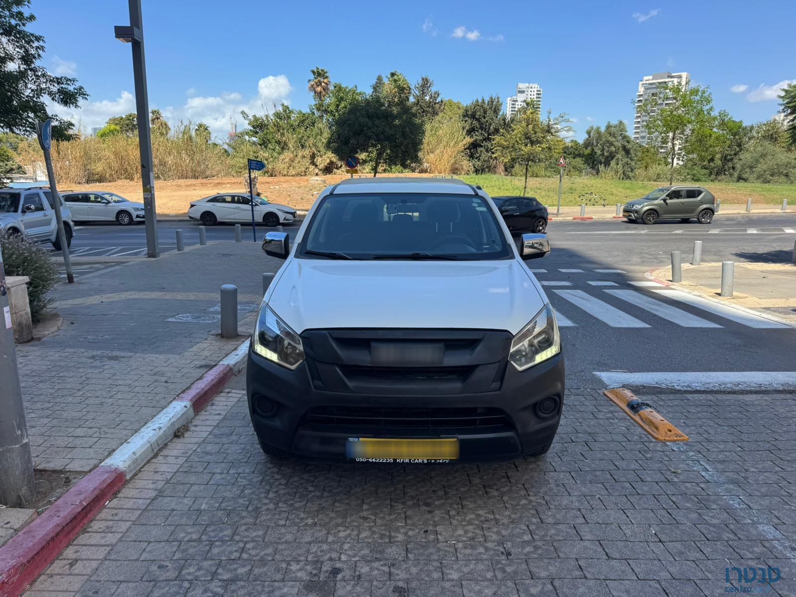 2019' Isuzu D-Max דאבל קבינה photo #5