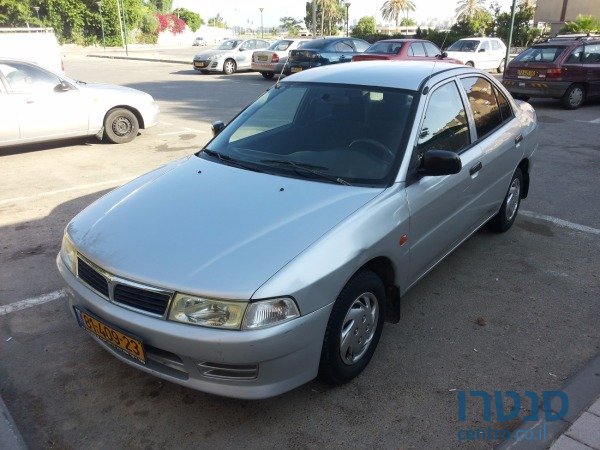 2000' Mitsubishi Lancer photo #1