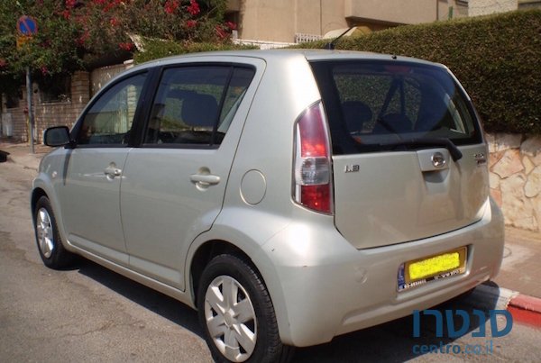 2007' Daihatsu Sirion photo #4