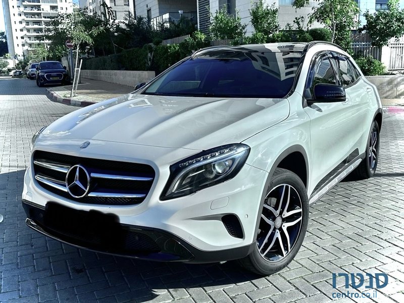 2017' Mercedes-Benz GLA מרצדס photo #1