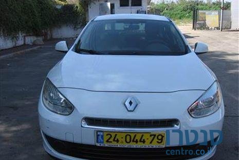 2011' Renault Fluence photo #2