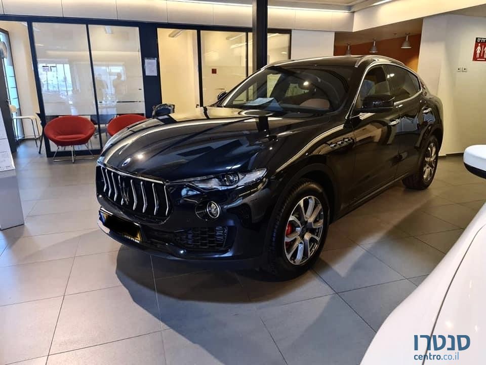 2021' Maserati Levante photo #2