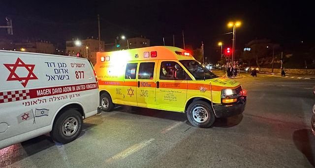 В Иерусалиме автомобиль сбил женщину, пострадавшая в тяжелом состоянии