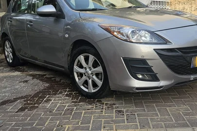 2011' Mazda 3 מאזדה