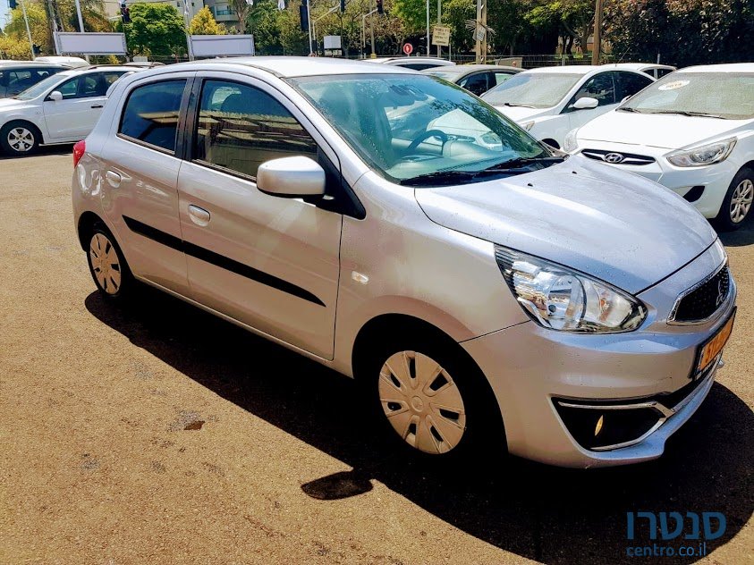 2018' Mitsubishi Space Star photo #2