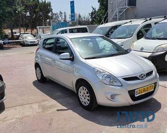 2010' Hyundai i20 יונדאי photo #1