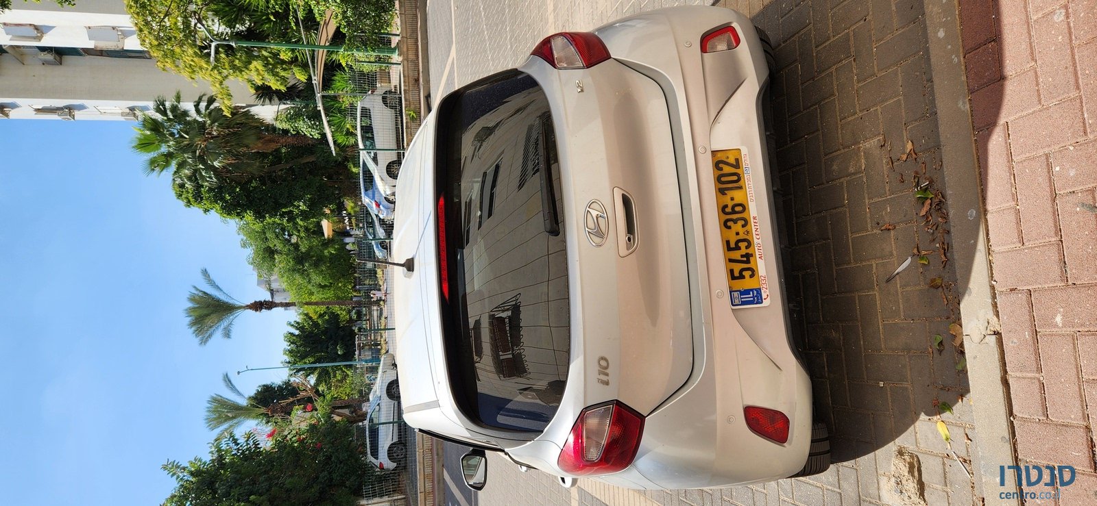 2021' Hyundai i10 photo #2