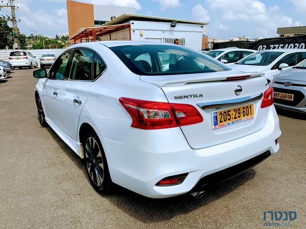 2018' Nissan Sentra photo #2