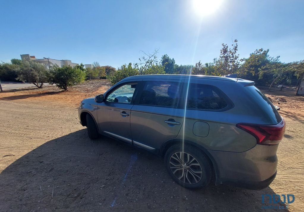 2018' Mitsubishi Outlander מיצובישי אאוטלנדר photo #2
