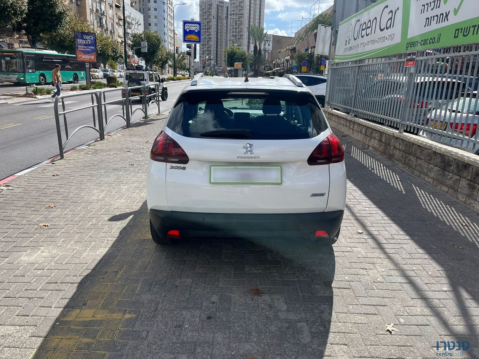 2018' Peugeot 2008 photo #4