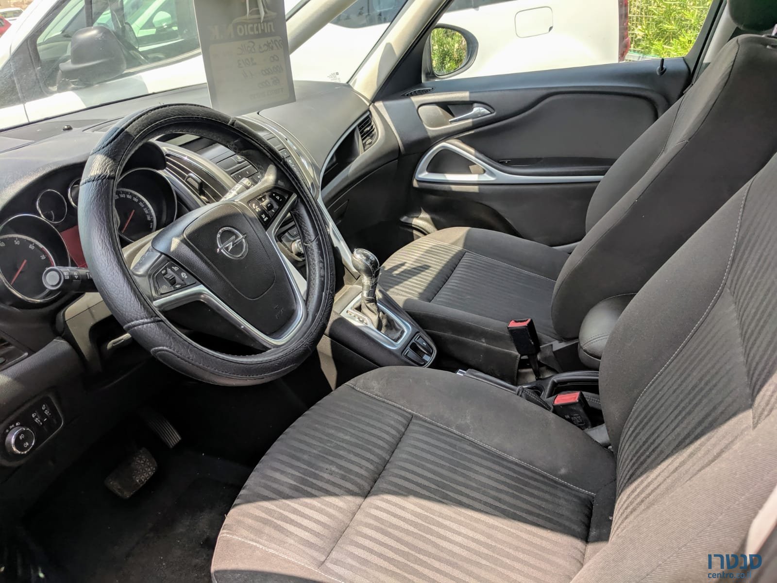 2013' Opel Zafira photo #4