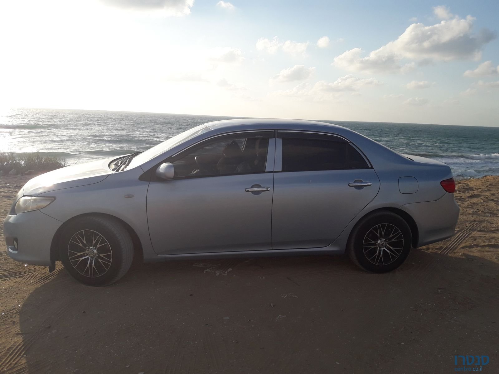 2008' Toyota Corolla photo #2