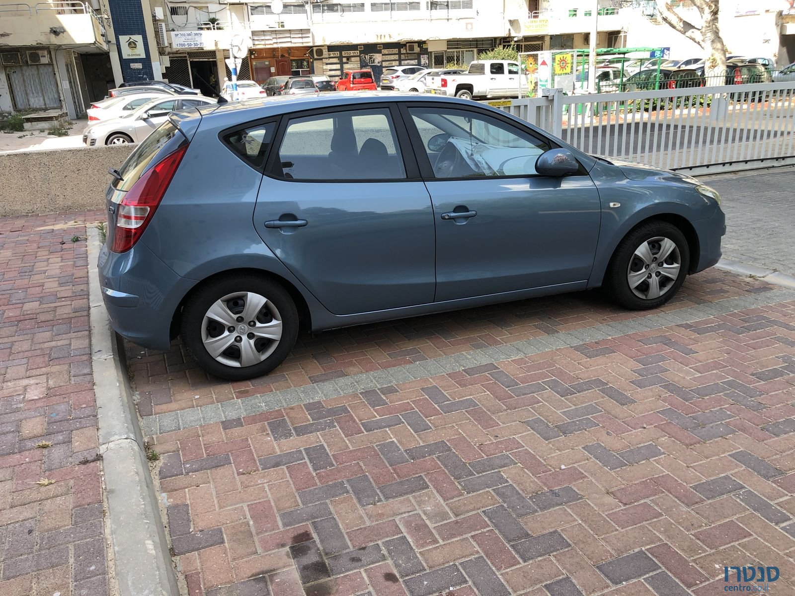 2009' Hyundai i30 5 дверей photo #1