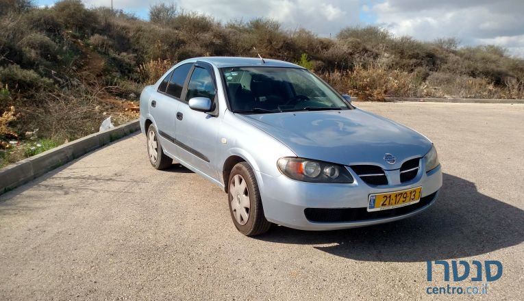 2006' Nissan Almera photo #2