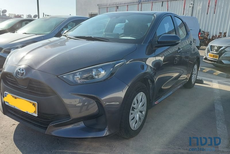 2020' Toyota Yaris טויוטה יאריס photo #1