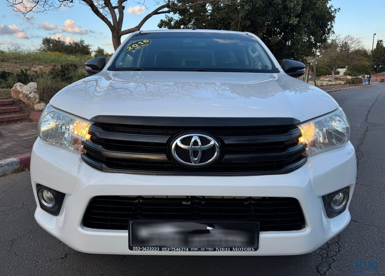 2016' Toyota Hilux טויוטה היילקס photo #3