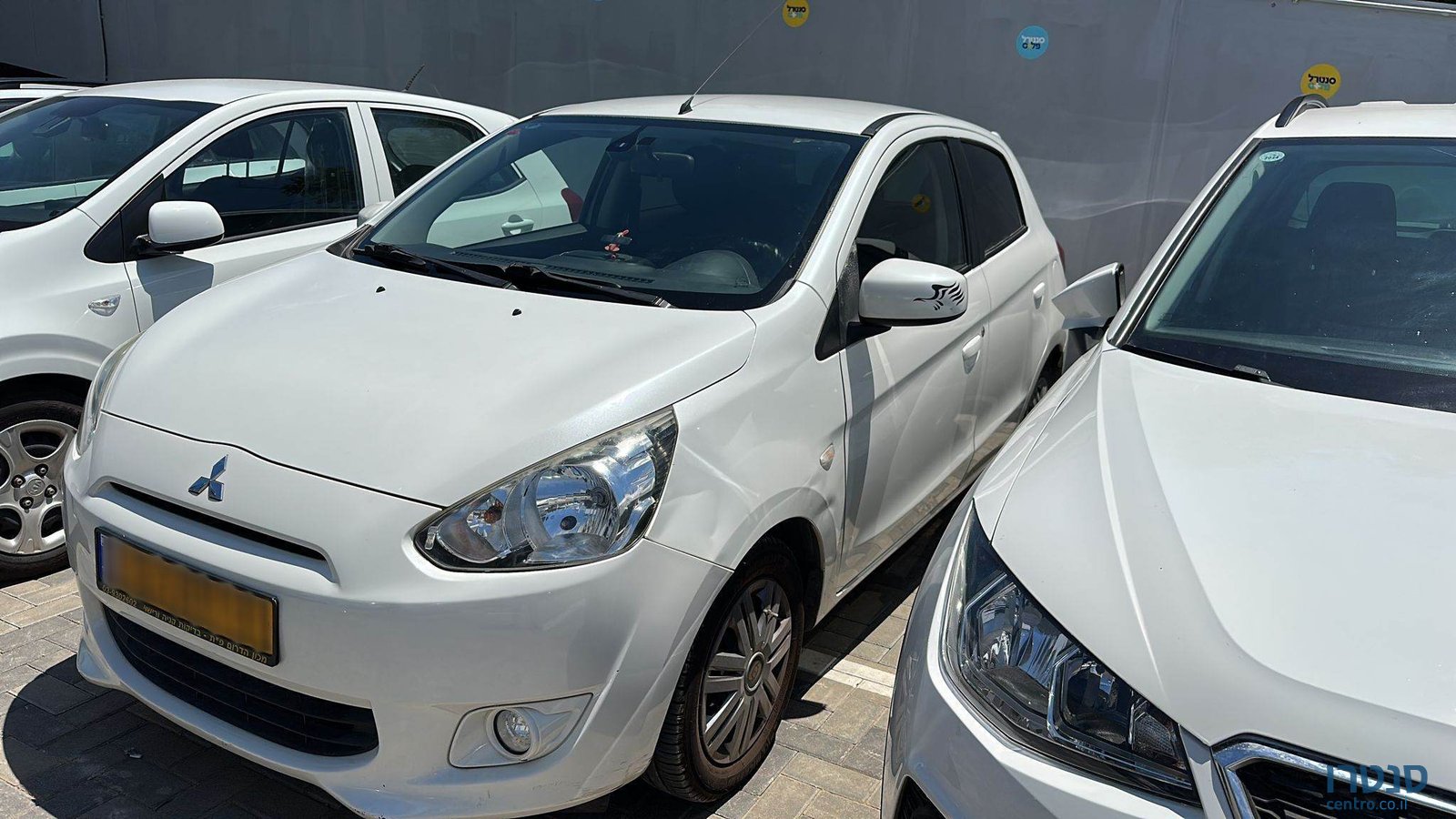 2013' Mitsubishi Space Star photo #2