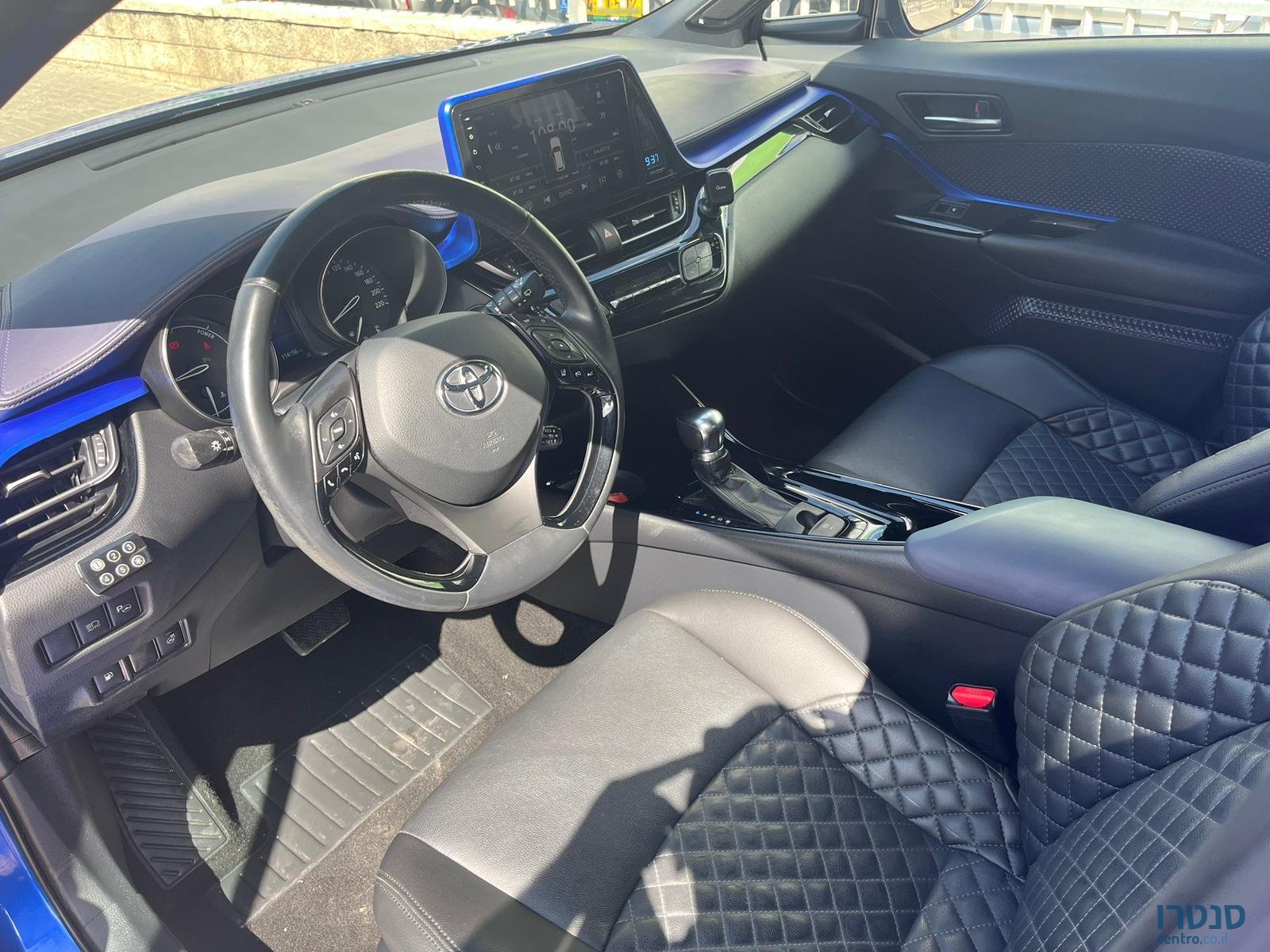 2018' Toyota C-HR photo #4