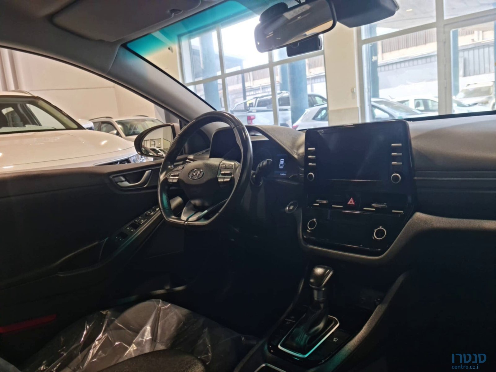 2022' Hyundai Ioniq photo #5