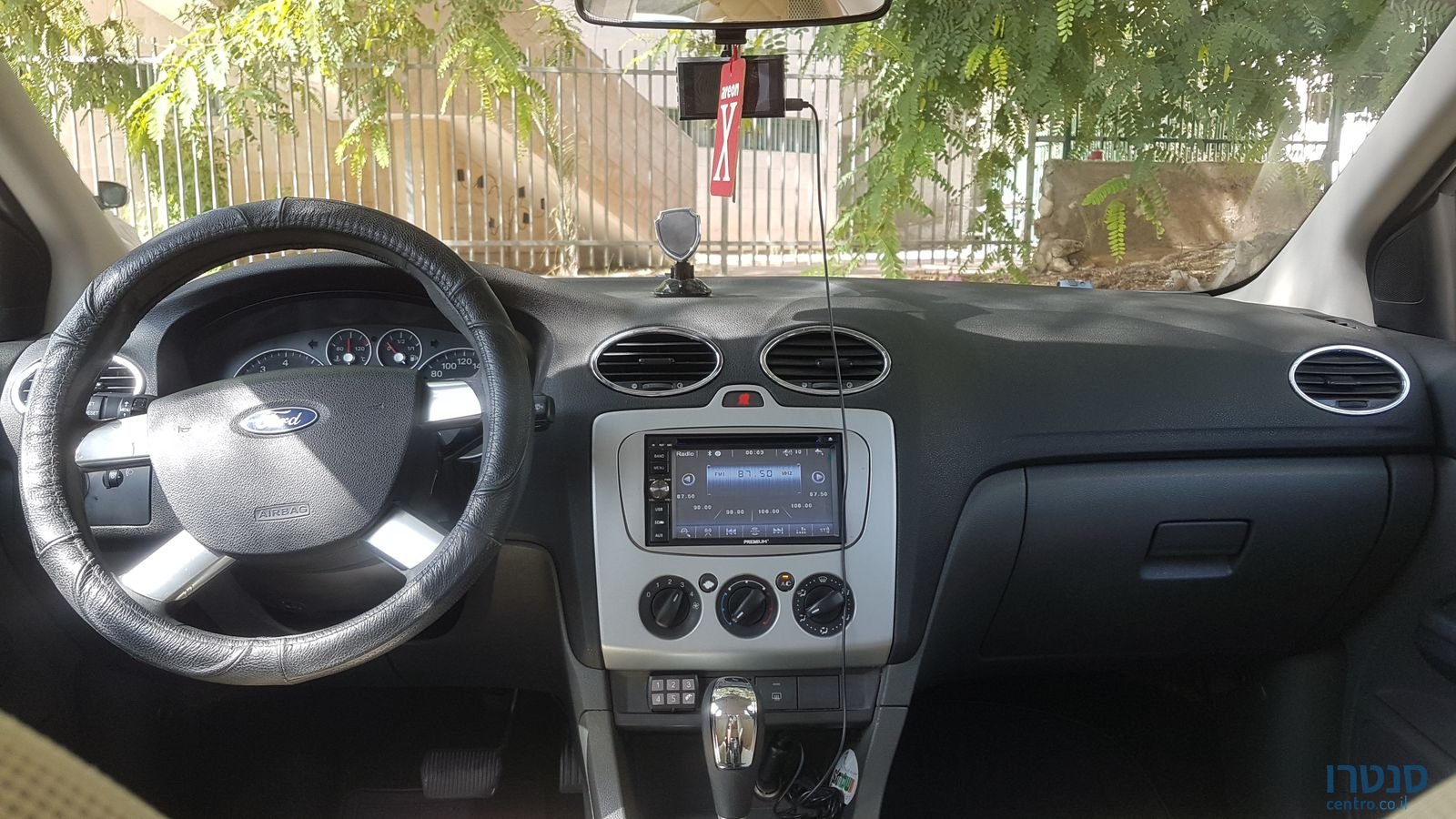 2008' Ford Focus photo #2