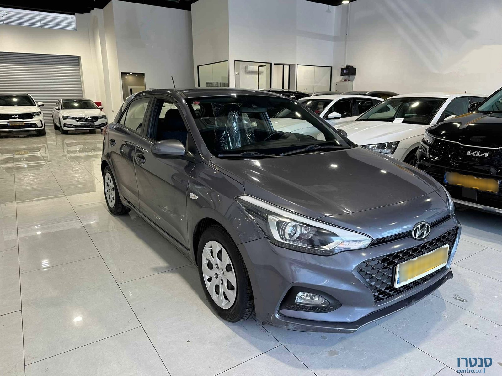 2020' Hyundai i20 photo #2