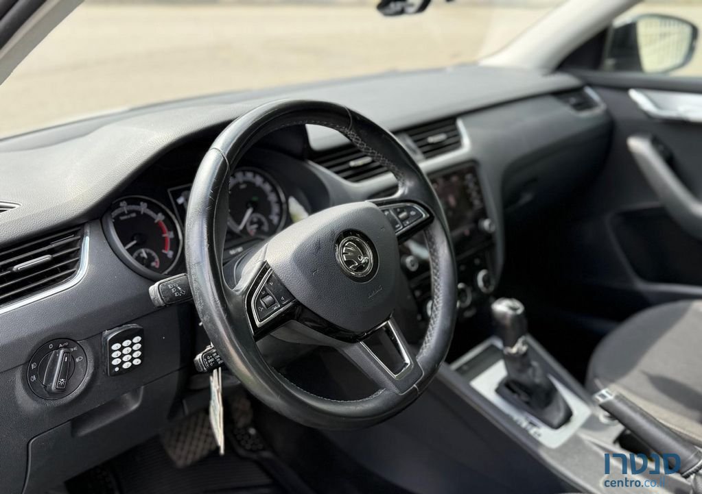 2020' Skoda Octavia סקודה אוקטביה photo #2