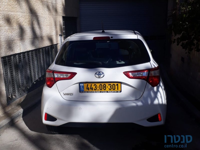 2018' Toyota Yaris טויוטה יאריס photo #1