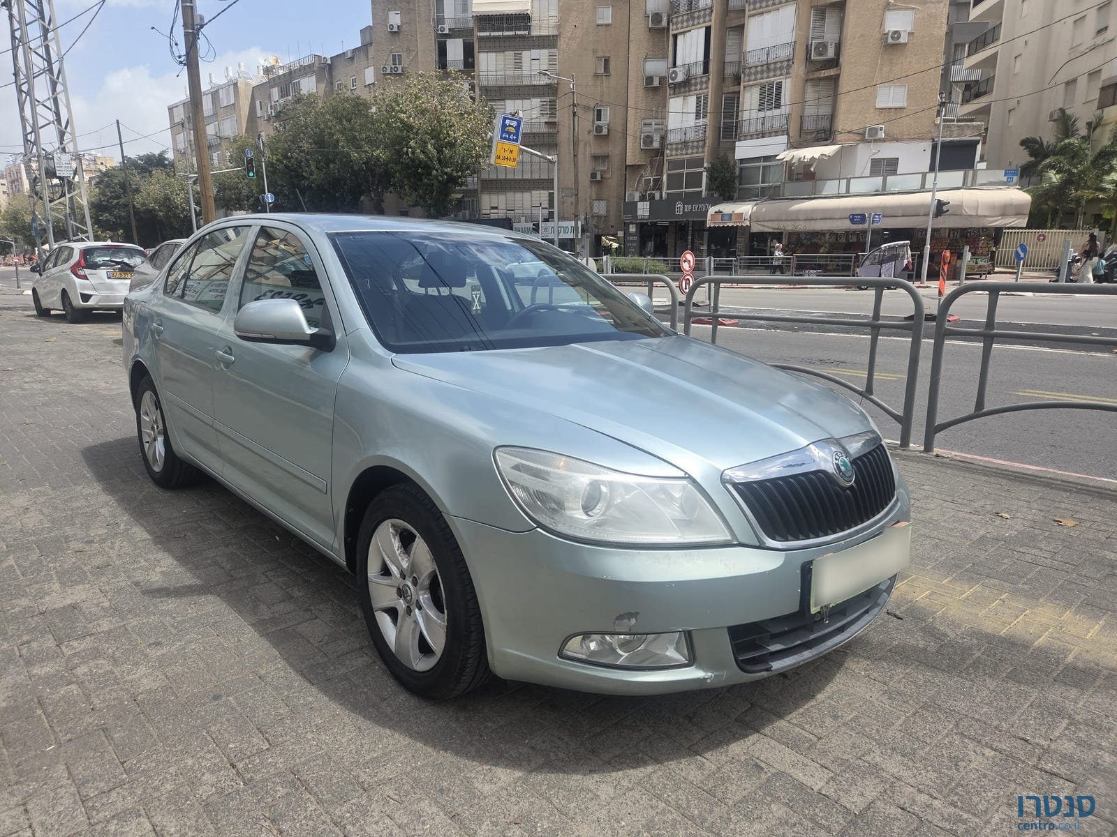2012' Skoda Octavia photo #1