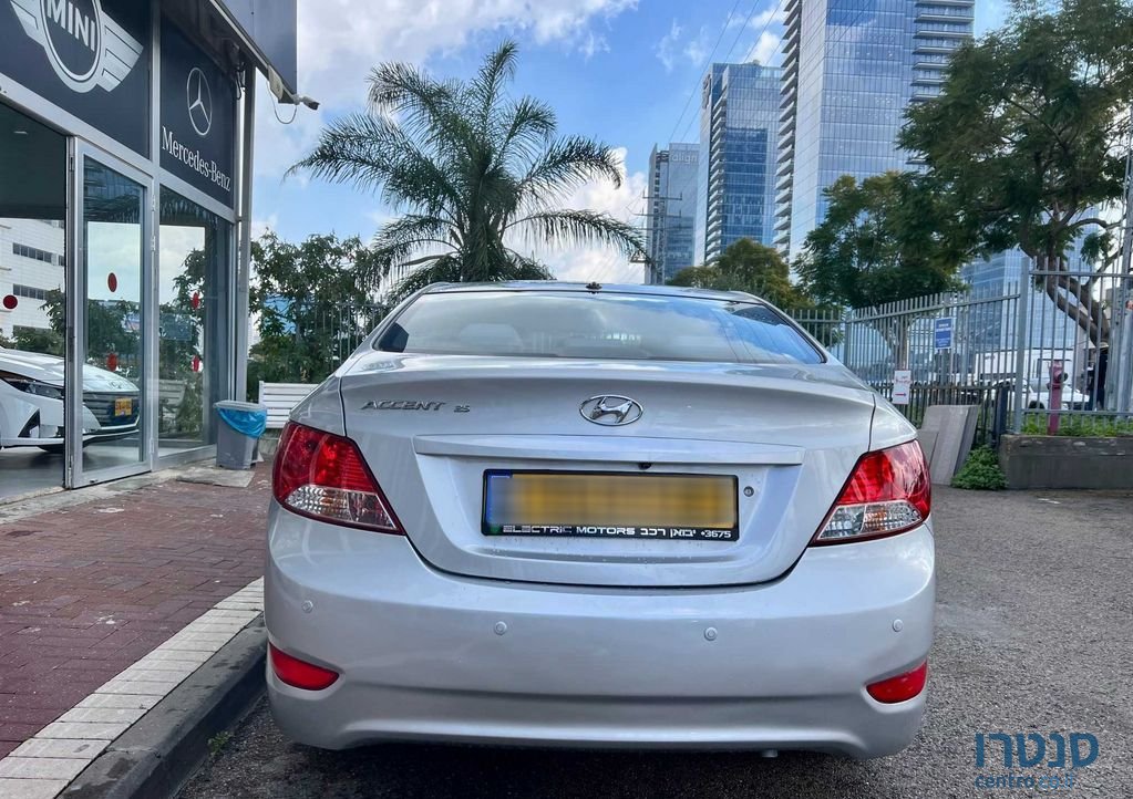 2014' Hyundai i25 יונדאי photo #6