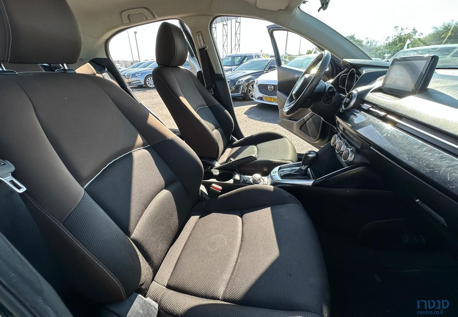 2022' Mazda 2 מאזדה 2 photo #5
