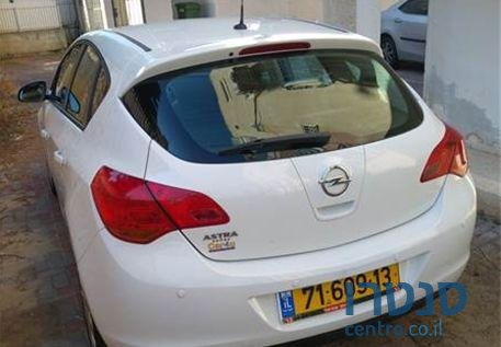 2012' Opel Astra אופל אסטרה photo #2