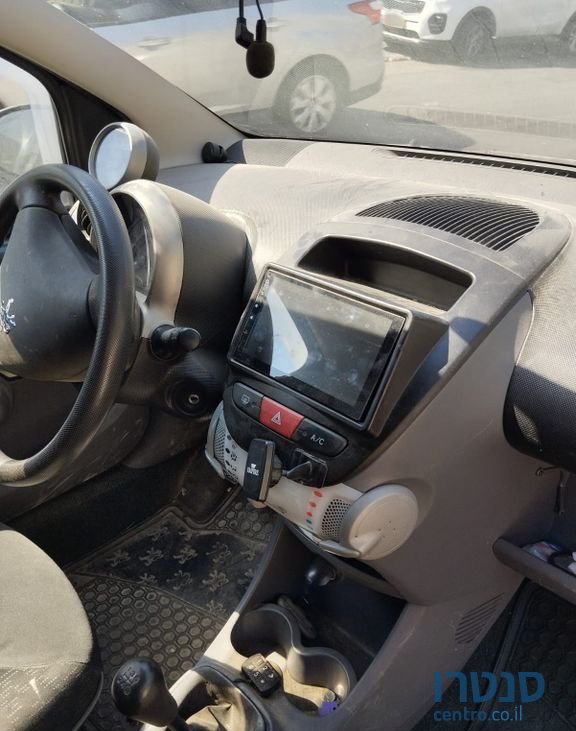 2012' Peugeot 107 פיג'ו photo #3