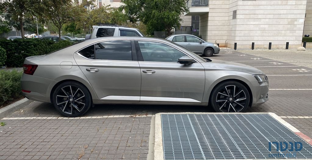 2016' Skoda Superb סקודה סופרב photo #2