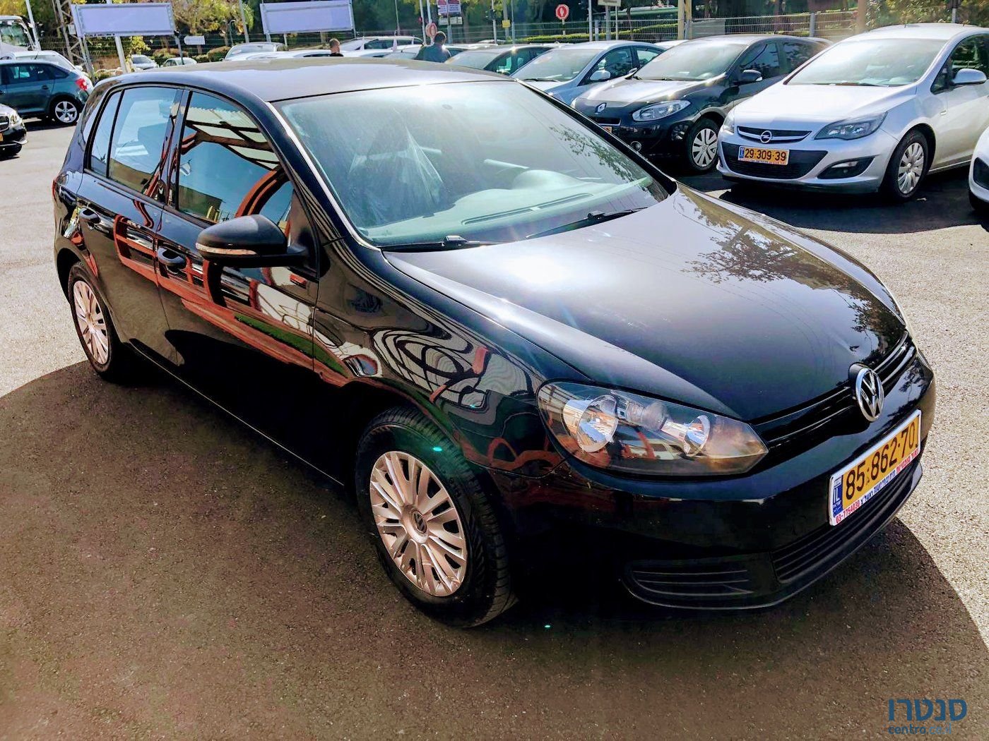 2010' Volkswagen Golf VI photo #1