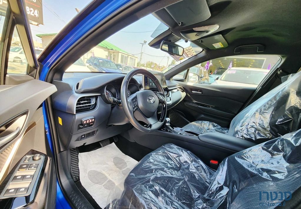 2019' Toyota C-HR טויוטה photo #3
