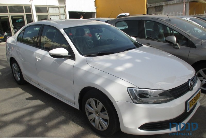 2013' Volkswagen Jetta photo #1