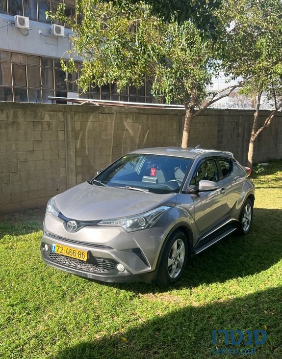 2017' Toyota C-HR טויוטה photo #4