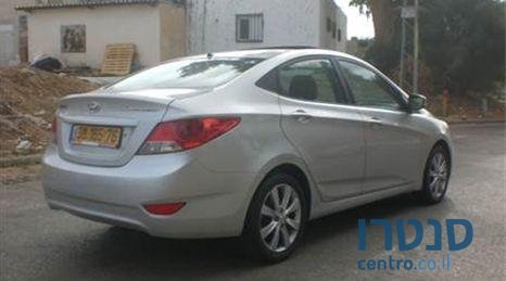 2011' Hyundai i25 יונדאי photo #2