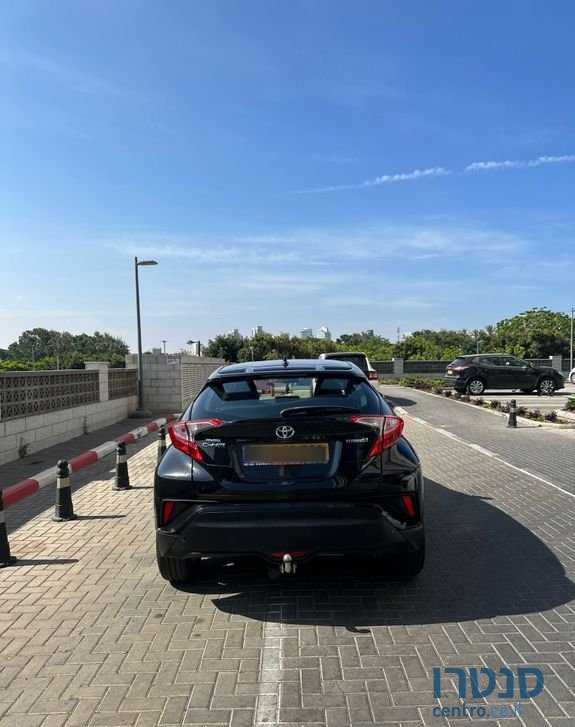 2019' Toyota C-HR טויוטה photo #4