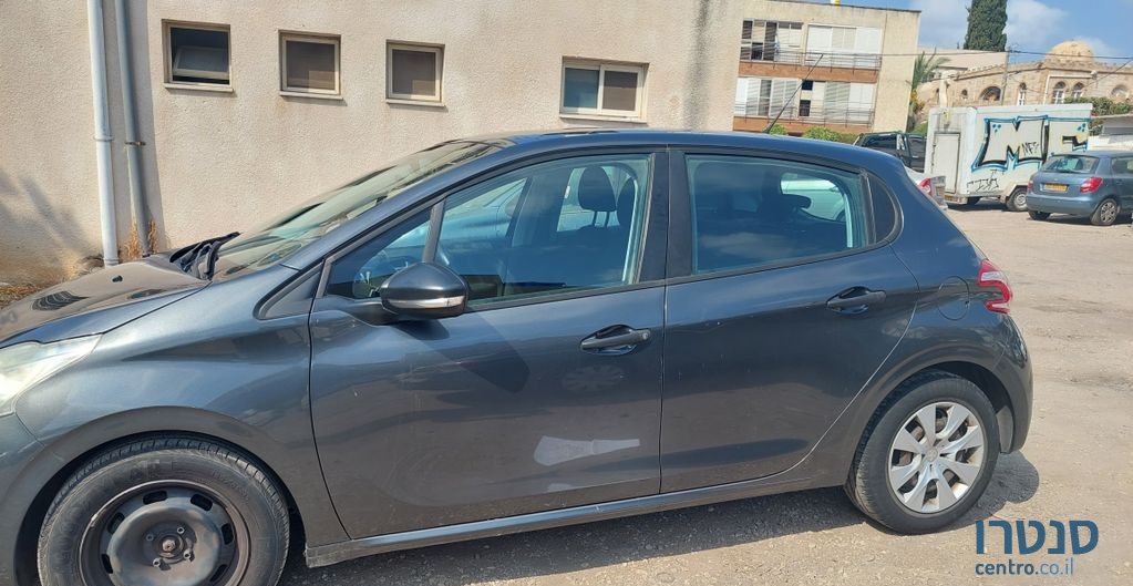 2015' Peugeot 208 פיג'ו photo #4