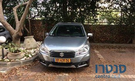 2015' Suzuki SX4 Glx 1600 photo #3