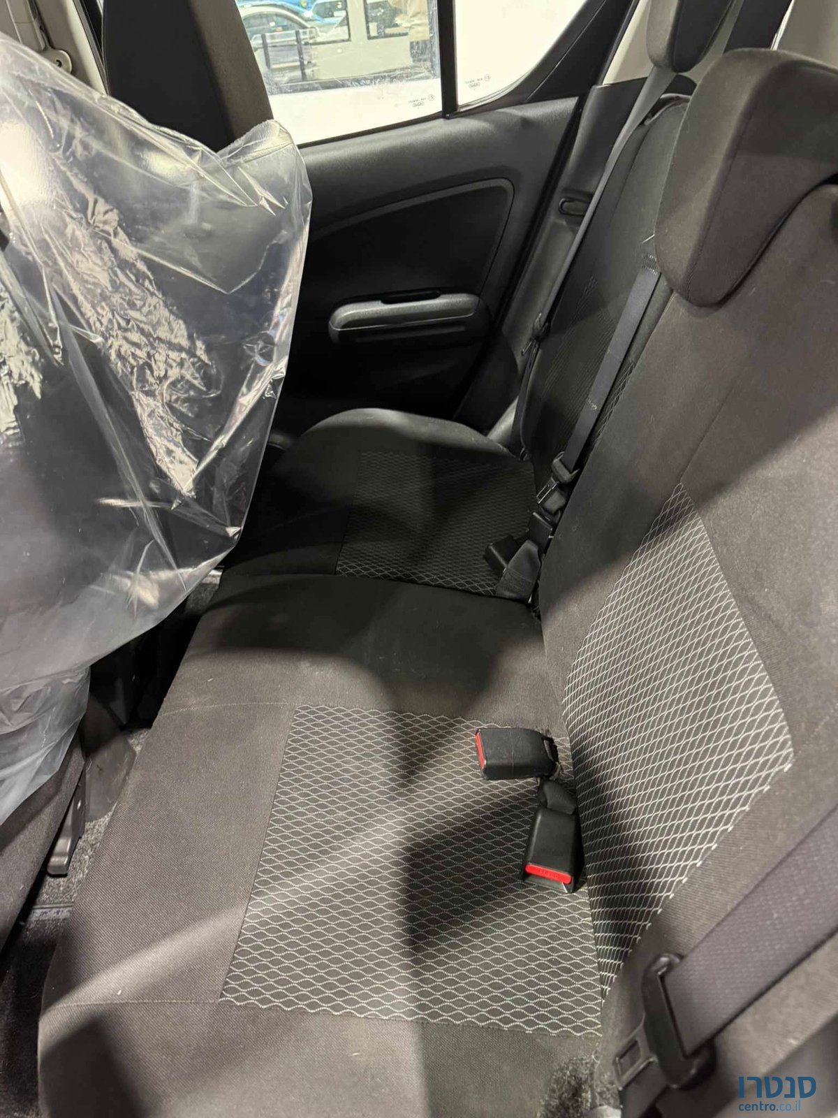 2015' Suzuki Splash photo #6