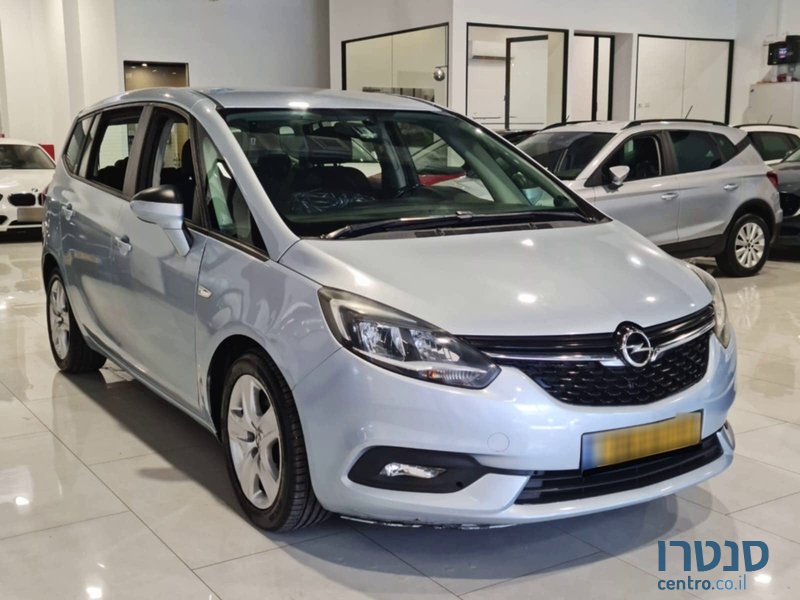 2018' Opel Zafira photo #2