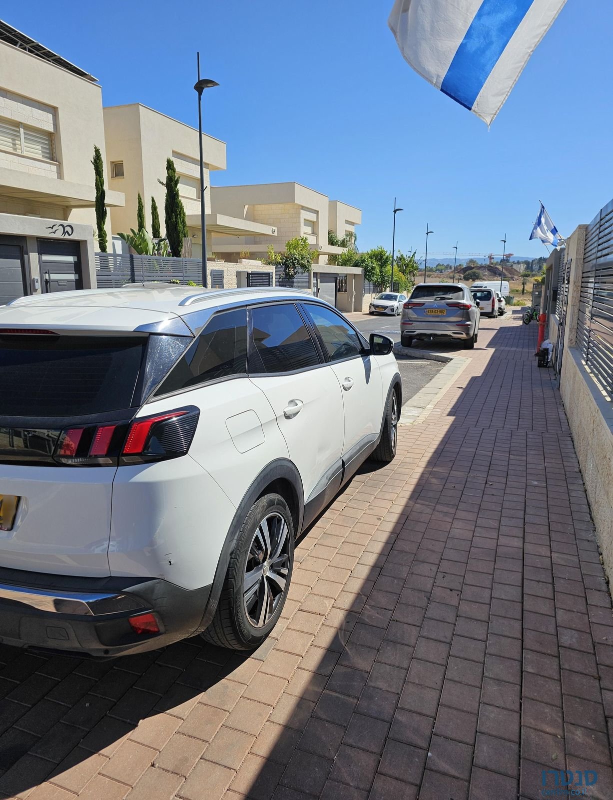 2017' Peugeot 3008 פיג'ו photo #3