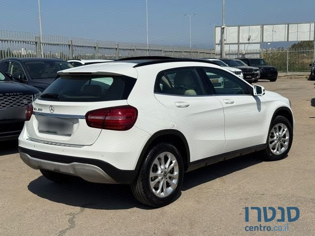 2019' Mercedes-Benz GLA מרצדס-בנץ photo #3