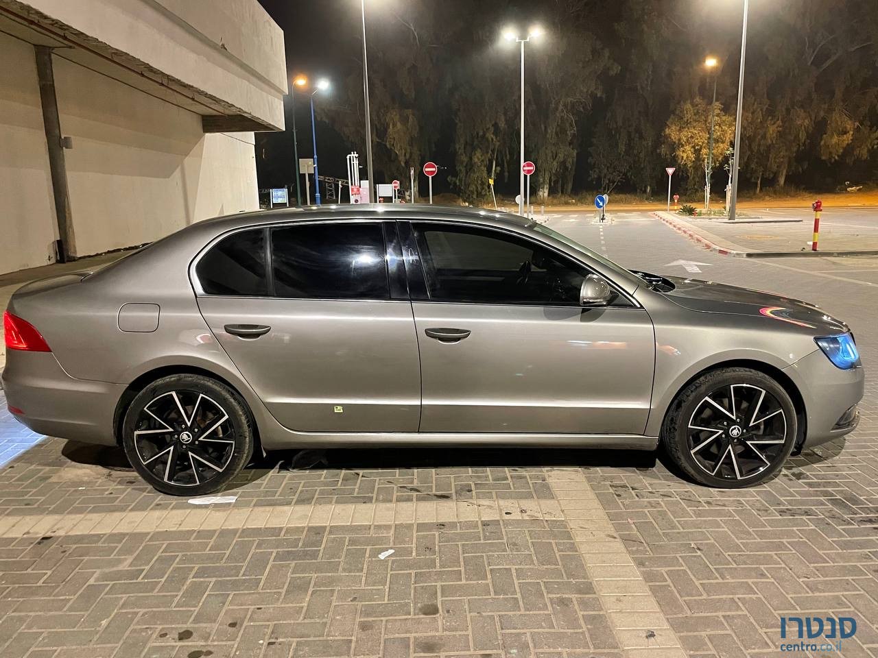 2014' Skoda Superb 1.8 tsi ambition photo #5