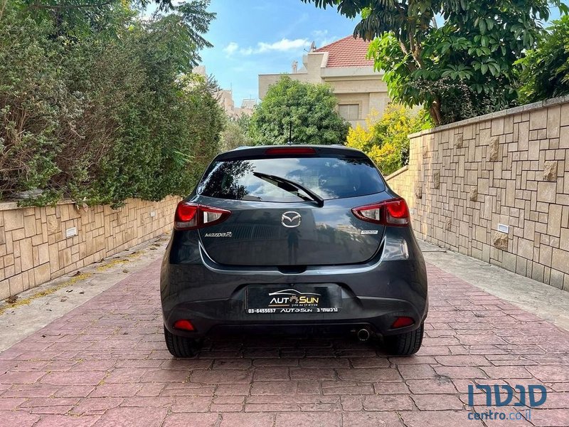 2017' Mazda 2 מאזדה photo #5