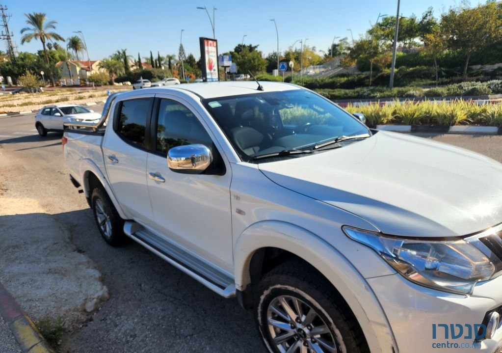 2018' Mitsubishi L200 4X4 מיצובישי טרייטון photo #2